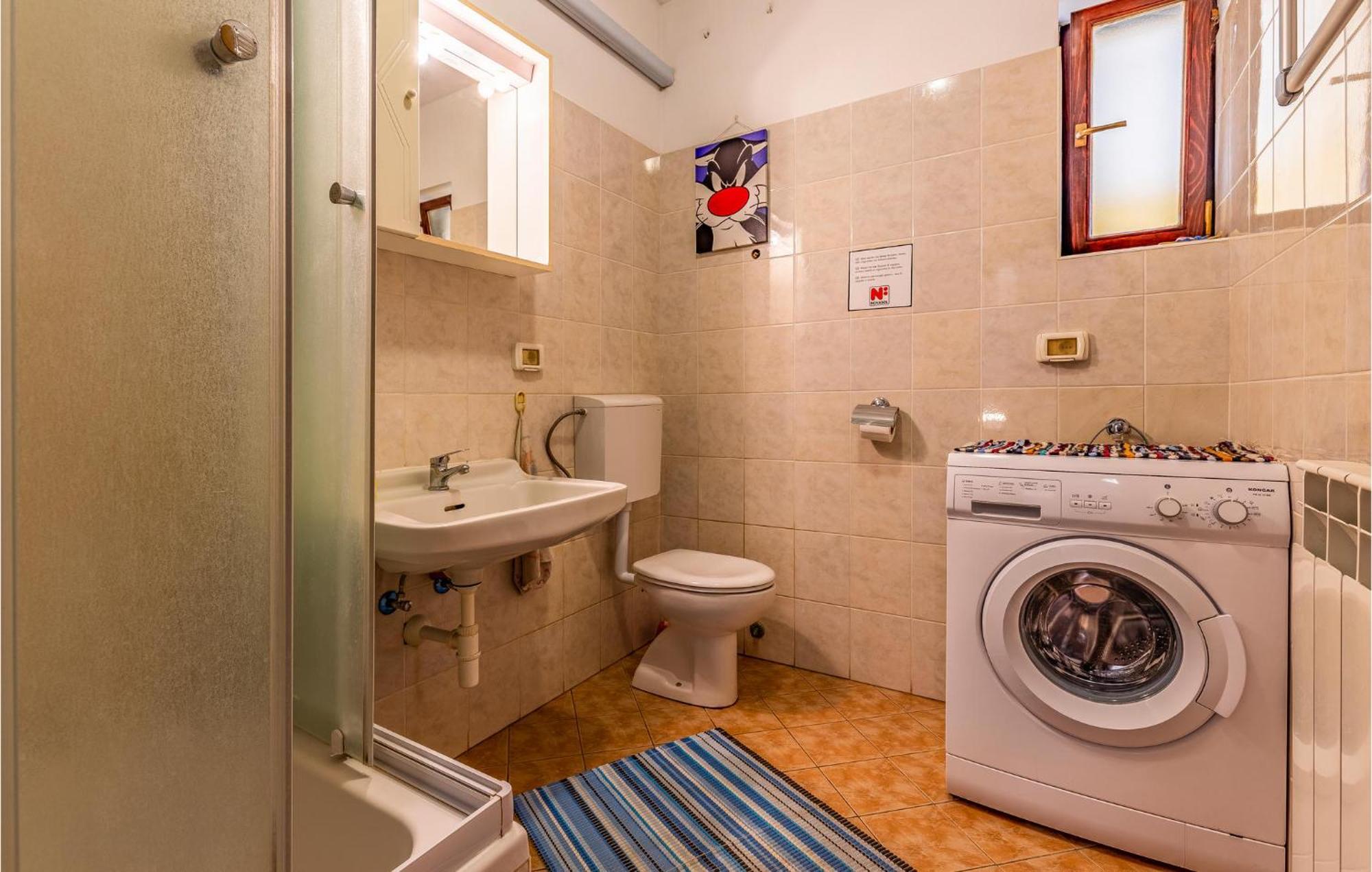 Gorgeous Apartment In Pula With Kitchen Exterior photo