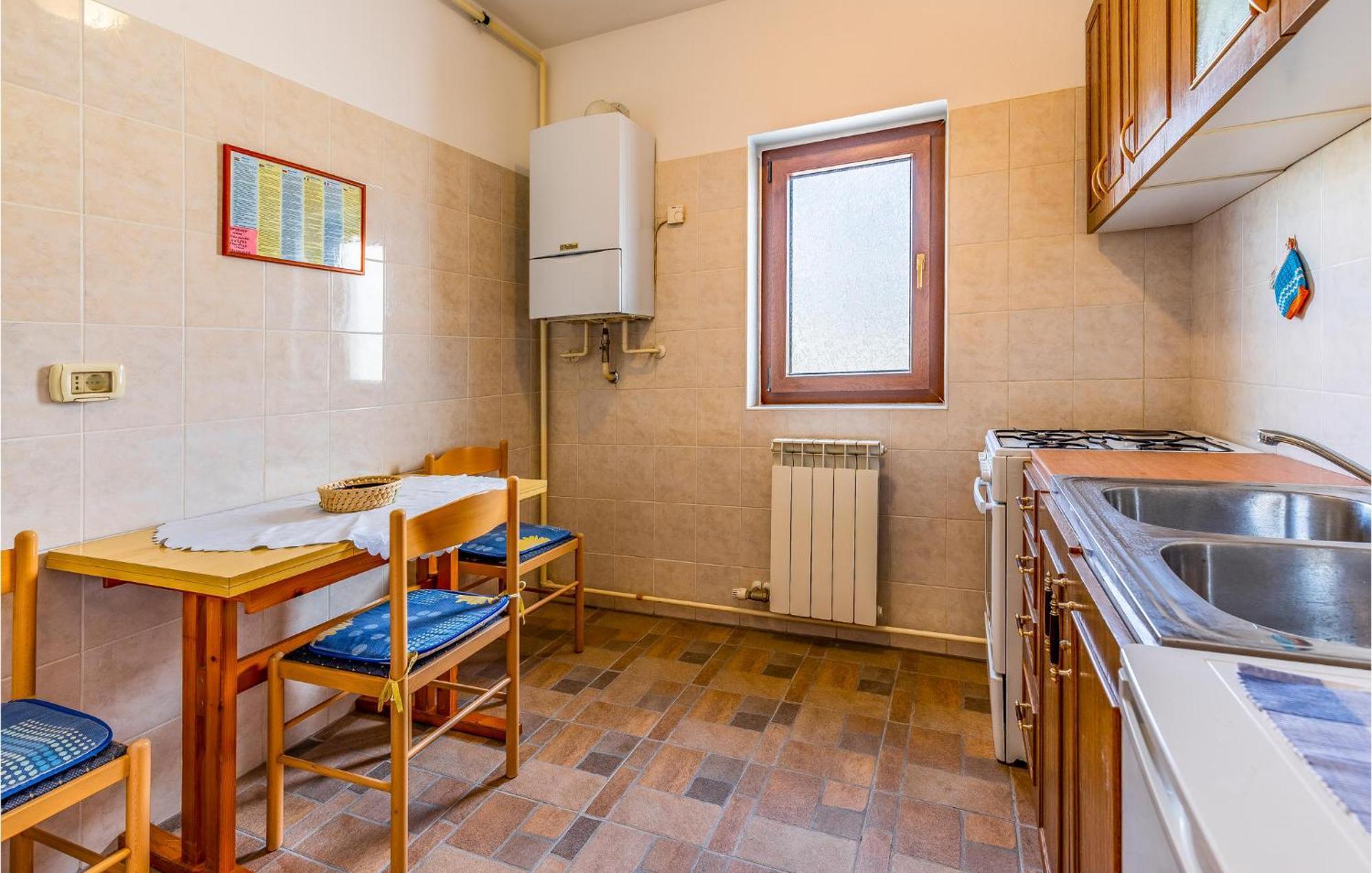 Gorgeous Apartment In Pula With Kitchen Exterior photo