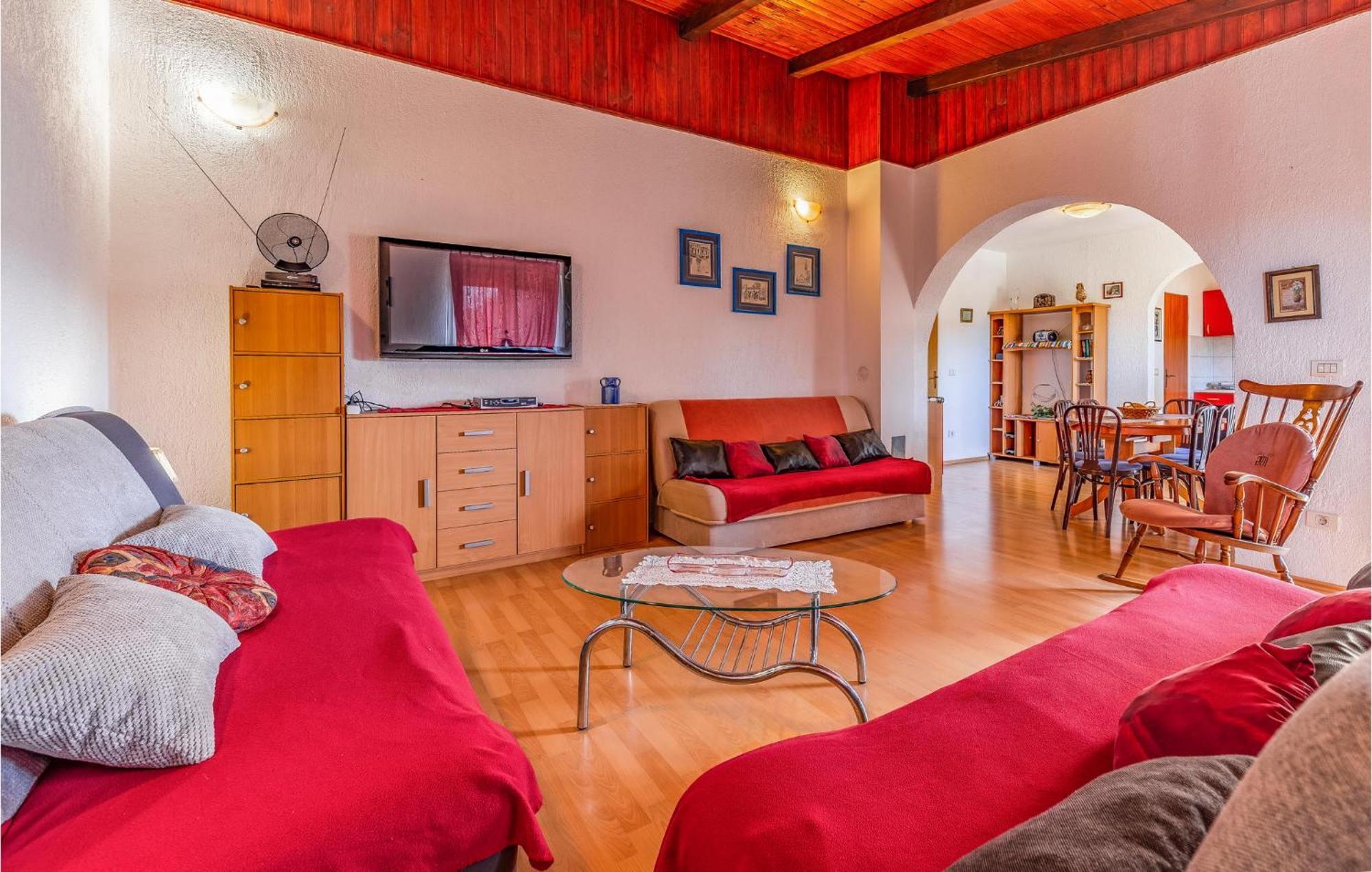 Gorgeous Apartment In Pula With Kitchen Exterior photo