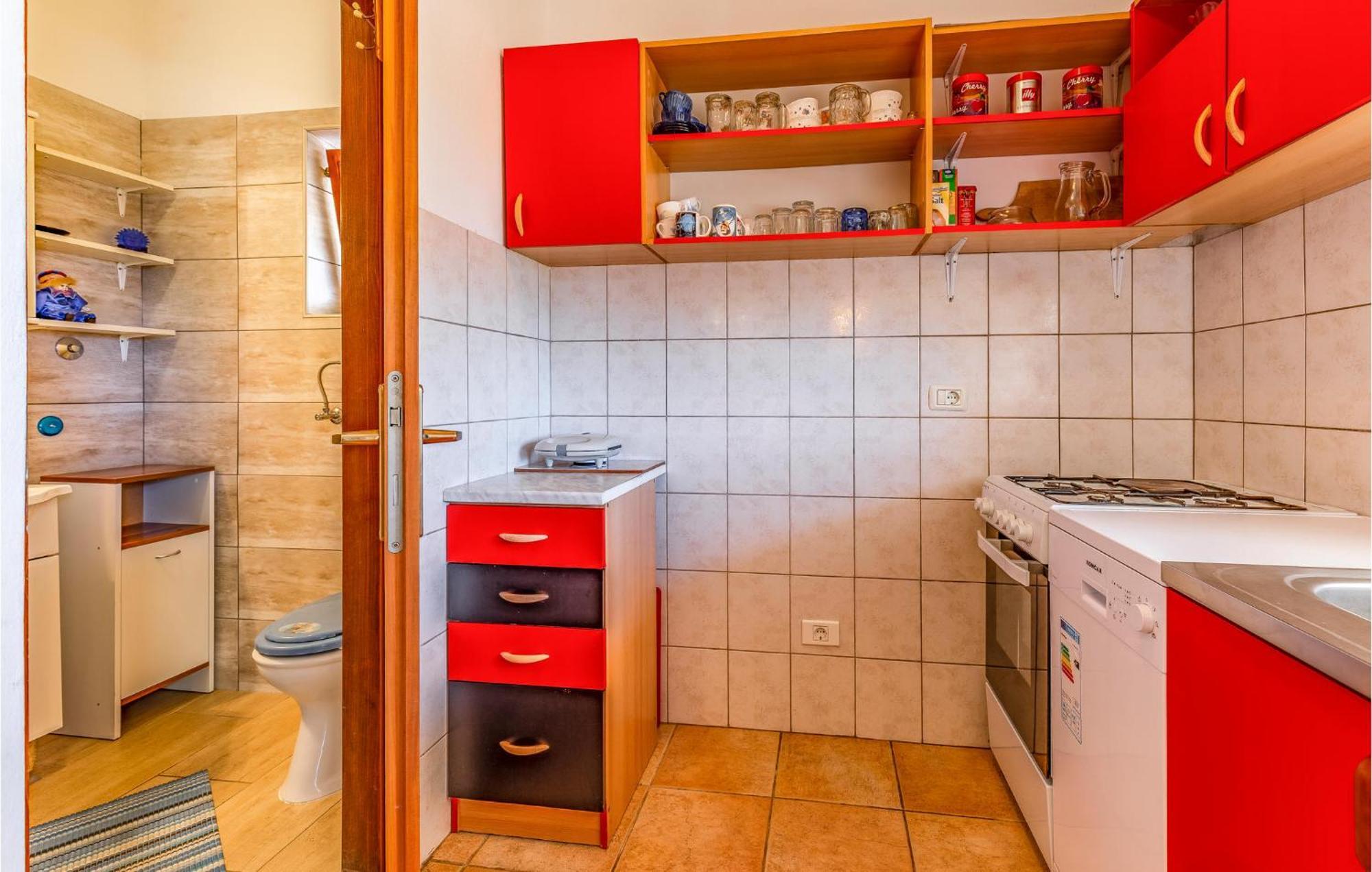 Gorgeous Apartment In Pula With Kitchen Exterior photo
